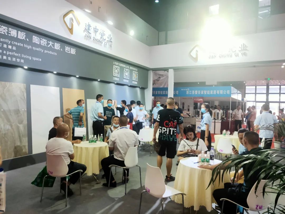 高定風口下，巖板是否會成為瓷磚行業進軍定制家居產業的“殺手锏”？(圖6)